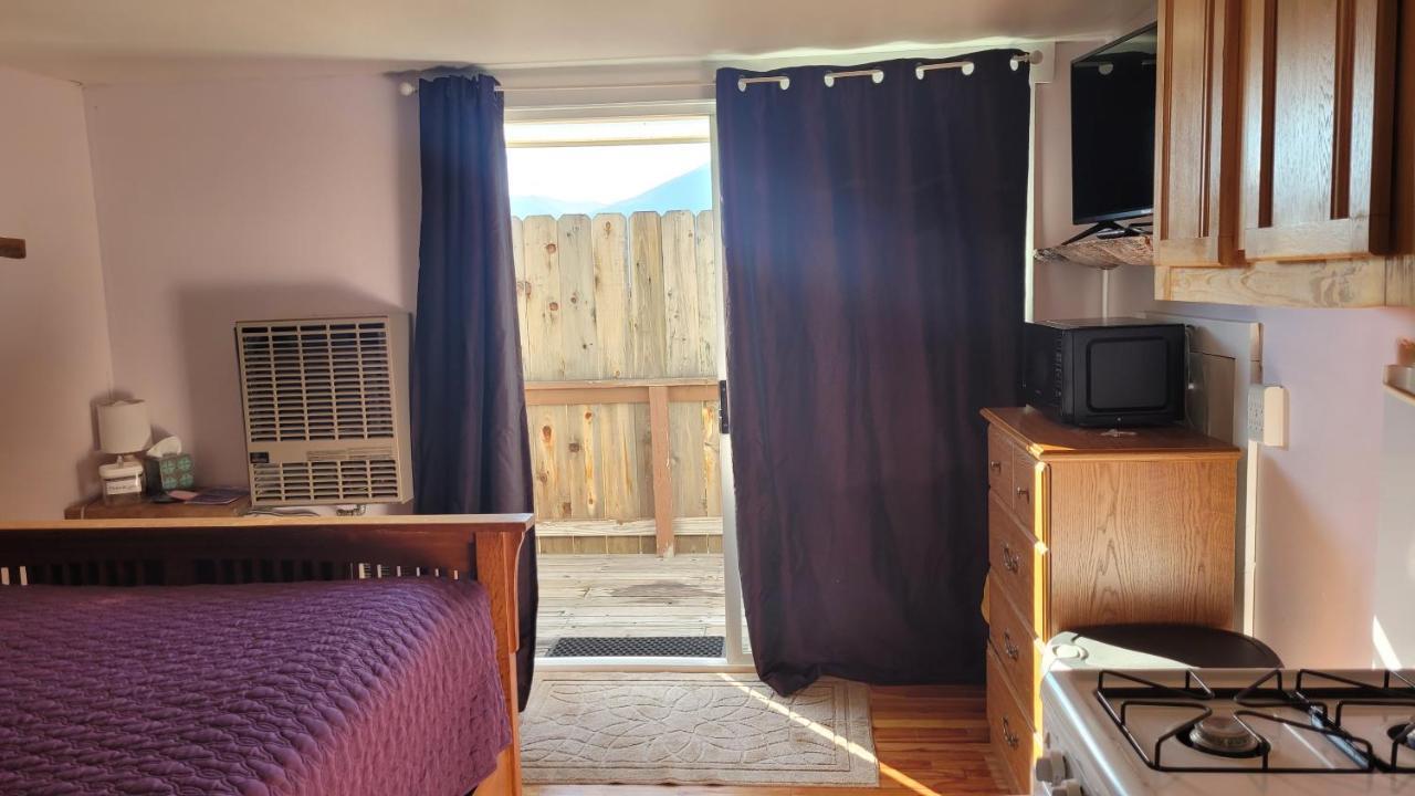 Angel Cottage With A Sauna Or The Cozy With A Jacuzzi Tub, Both Are Studios With A View Of เมาท์แชสตา ภายนอก รูปภาพ